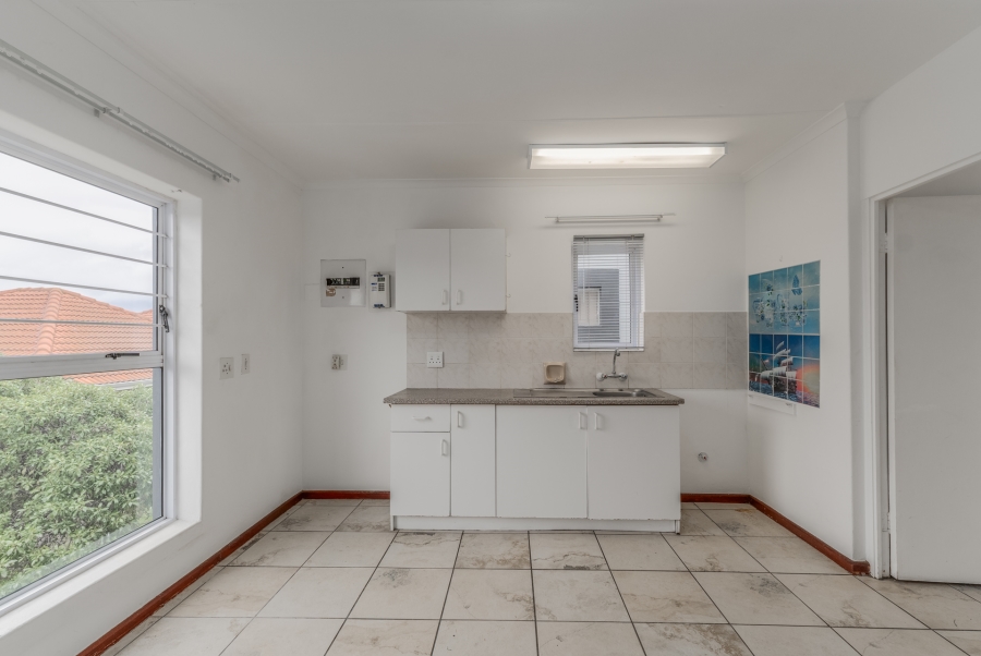 1 Bedroom Property for Sale in Strand South Western Cape